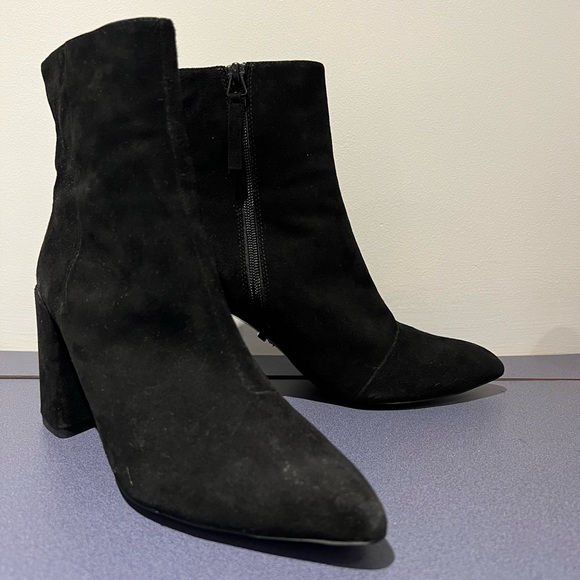 Topshop Suede Mid Calf Boot - Picture 3 of 6